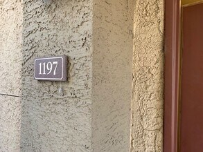 Building Photo - Beautiful Condo in a Gated Community Near ...
