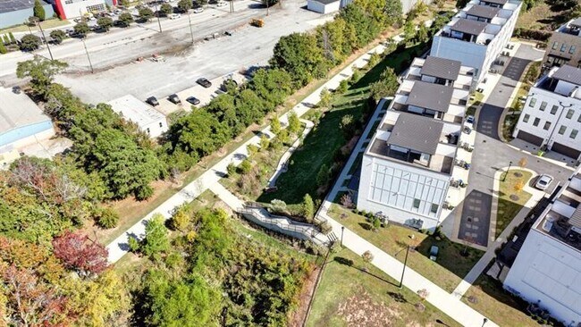 Building Photo - 1024 Robert Smalls Wy