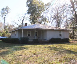 Building Photo - Charming 3 Bedroom Home with Acreage Avail...