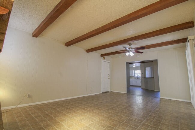 Building Photo - 223 Balboa Dr