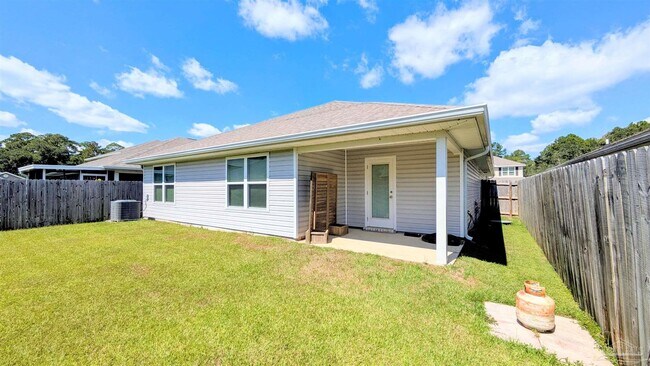 Building Photo - 10624 Queens Gate Cir