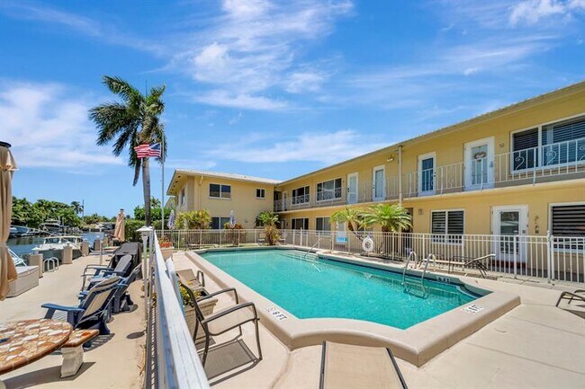 Building Photo - 2811 NE 51st St