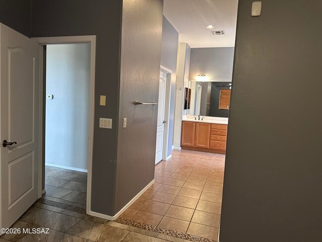 Building Photo - 7501 S Woodbury Grove Dr
