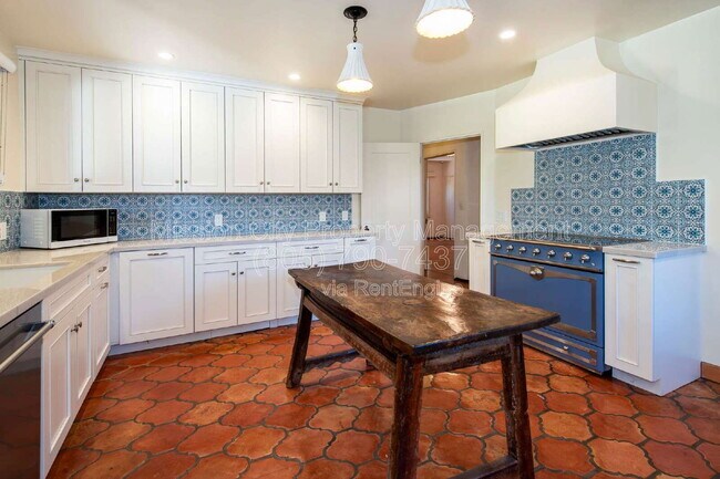 Building Photo - 0 E Junipero St