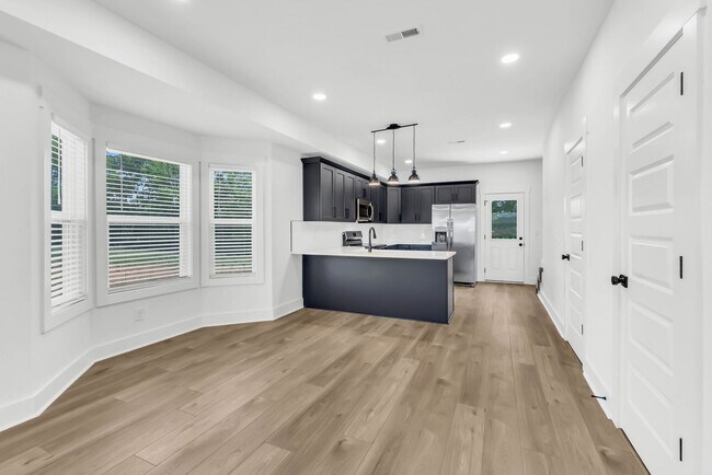 Building Photo - 358 Front Rdg Cir