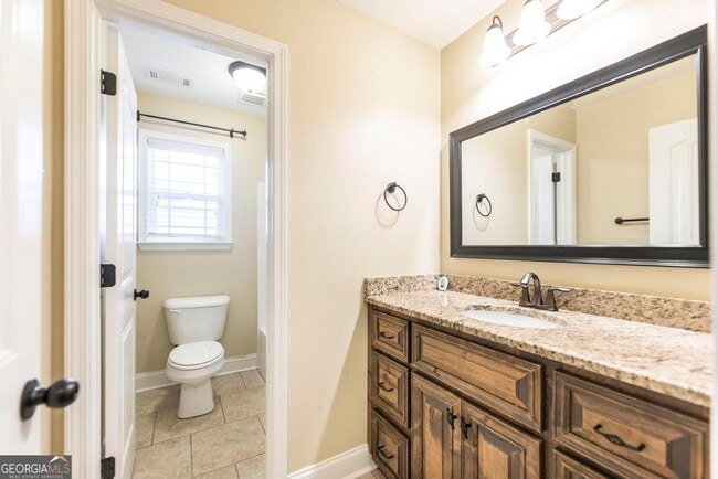 Building Photo - 203 Norfolk Cir
