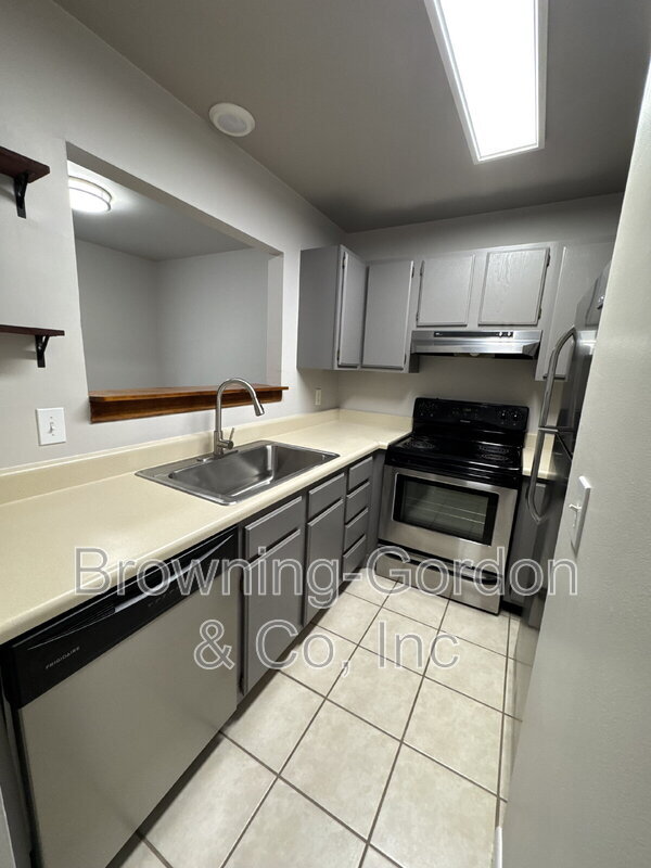 Building Photo - 1308 Caldwell Ave