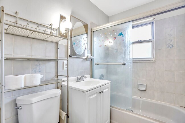 Building Photo - 55 Gill Ln