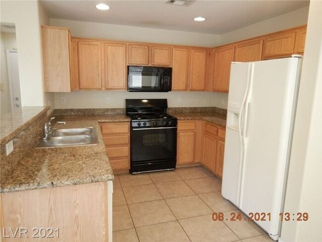 Building Photo - COMING SOON!! - FANTASTIC SW HOME ON CUL-D...