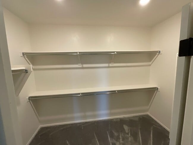 Building Photo - Mountain views in Rocking K Community