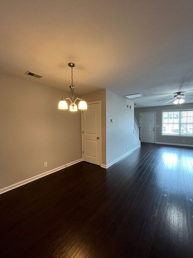 Building Photo - 369 Sam Houston Cir