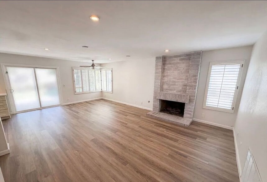 Building Photo - 1338 Cll Galante