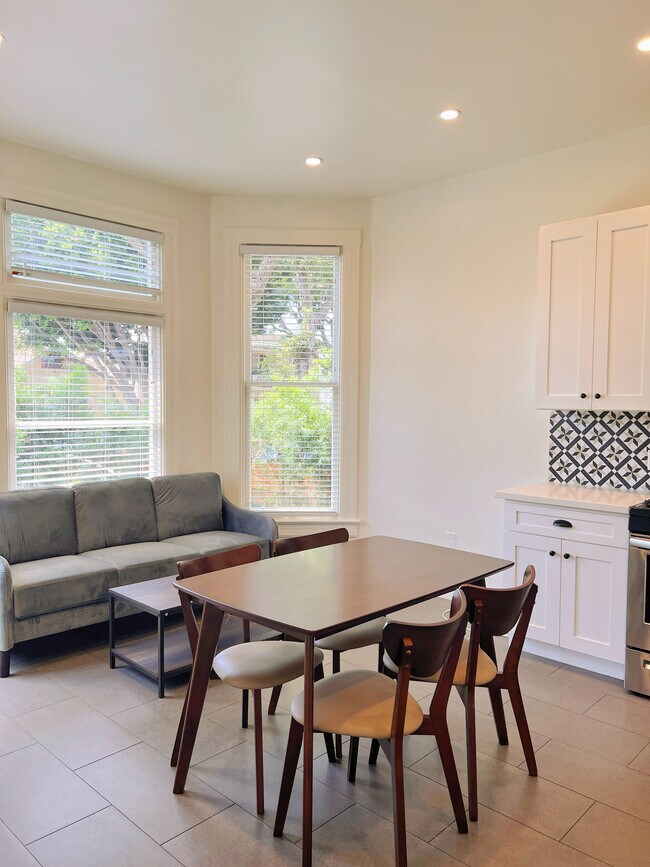 Building Photo - 1301 W 22nd St