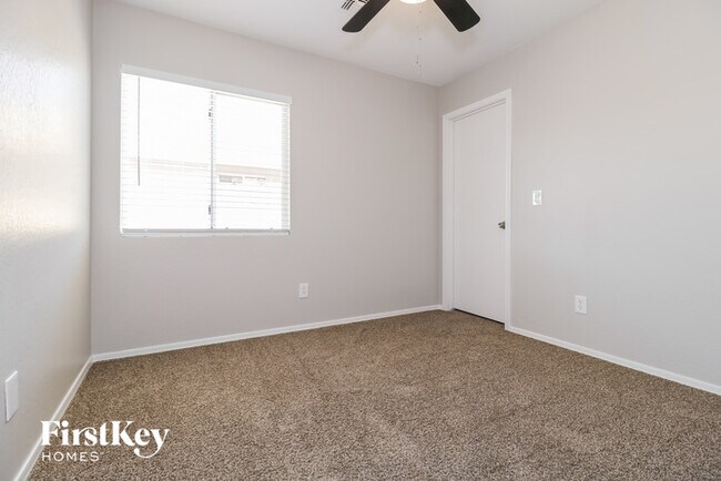 Building Photo - 22367 W Solano Dr