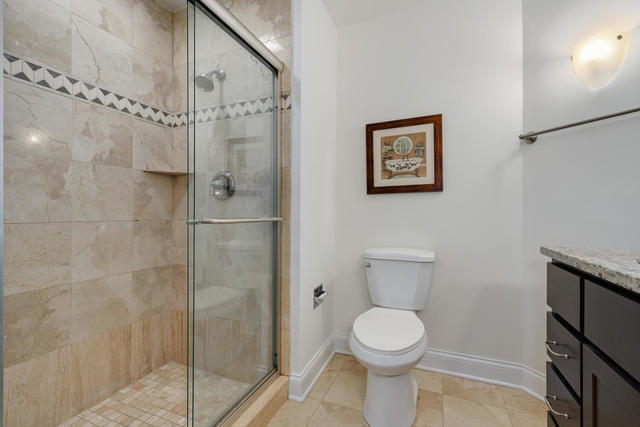 Building Photo - 1034 W Armitage Ave