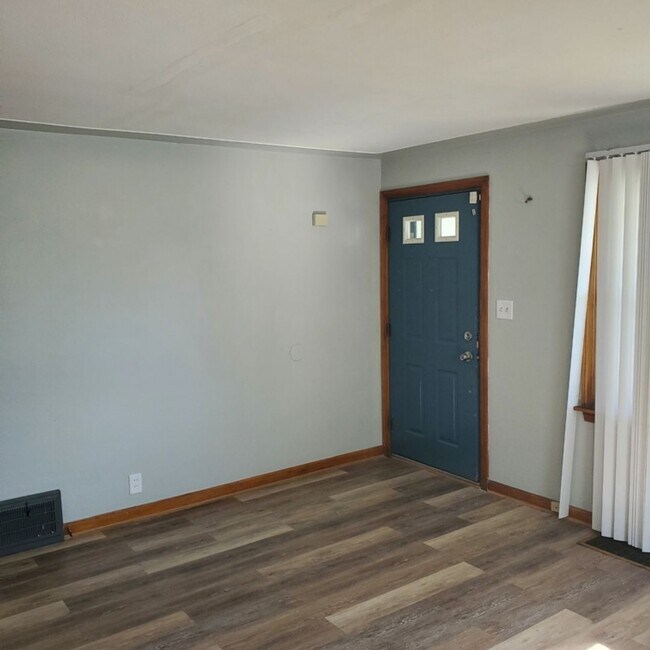 Building Photo - 3BDRM HOUSE FOR RENT