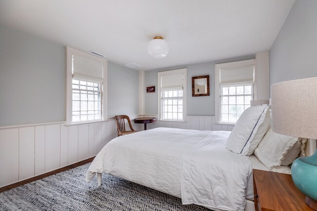 Building Photo - 12 S Kent Rd