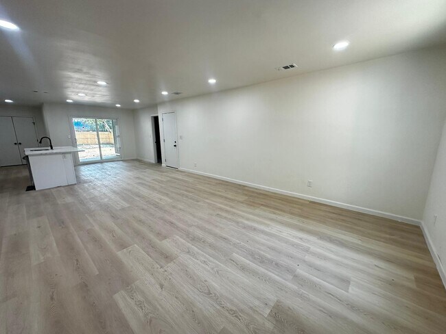 Building Photo - 1712 Brake Dr