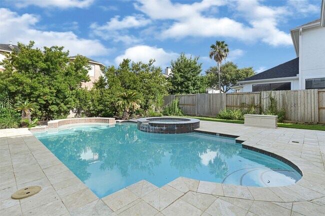 Building Photo - 2014 Ivy Crest Ct
