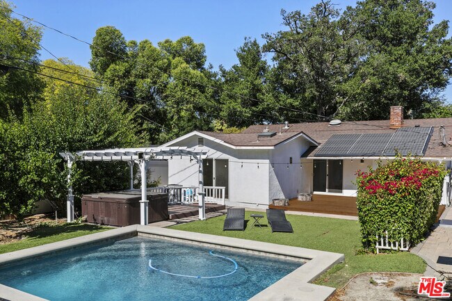 Building Photo - 4949 San Feliciano Dr