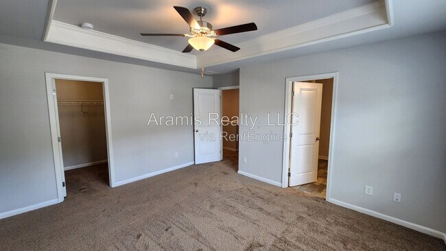 Building Photo - 5258 Pinnacle Walk