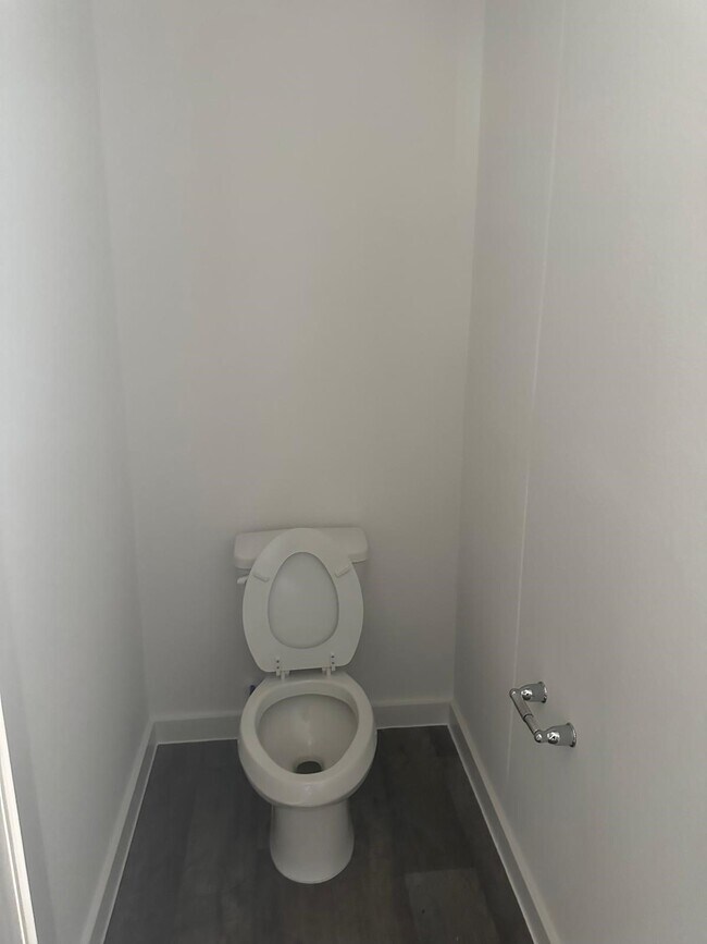 Building Photo - 8027 Marchese Dr