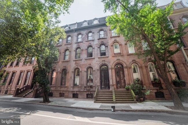 Building Photo - 2008 Spruce St