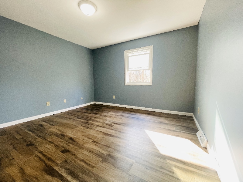 Building Photo - 14 Southbury Rd