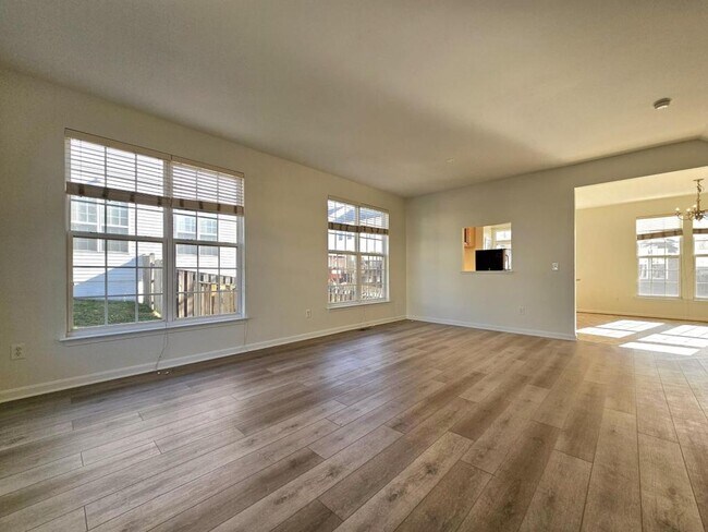 Building Photo - 15334 Elizabeth Burbage Loop