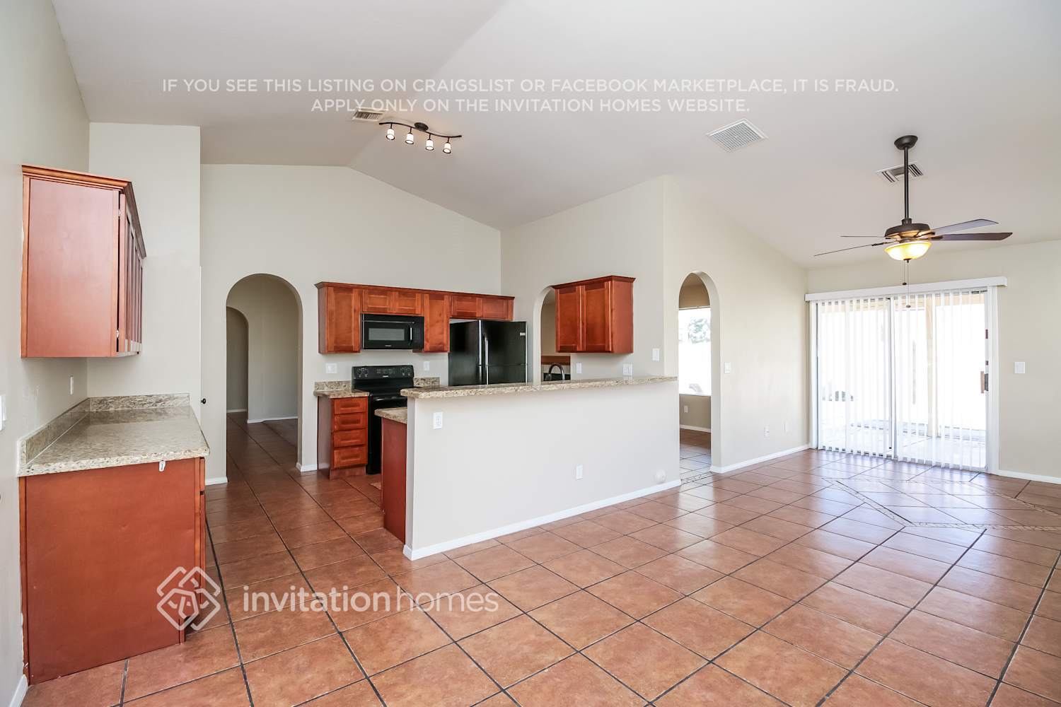 Building Photo - 5430 N 79th Dr
