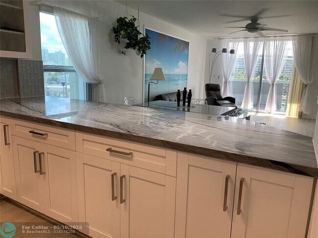 Building Photo - 7118 Bonita Dr