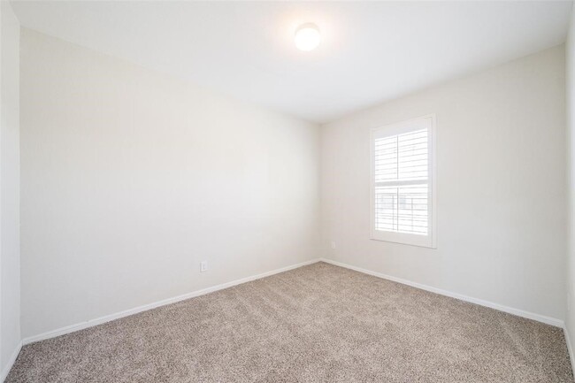 Building Photo - 15810 Mountain Willow Way