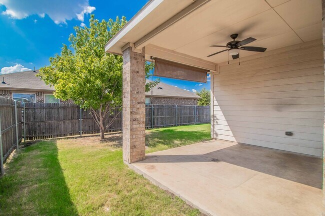 Building Photo - COMING SOON! Corner lot home in a quiet cu...