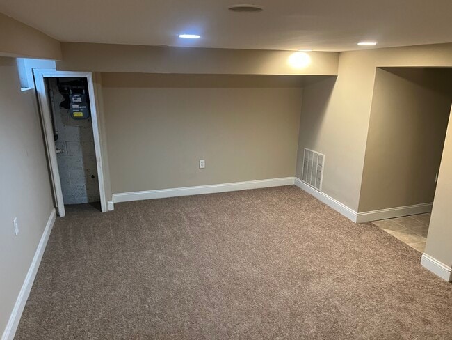 Building Photo - 44X Random Rd