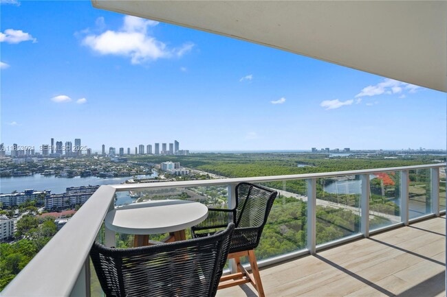 Building Photo - 16385 Biscayne Blvd