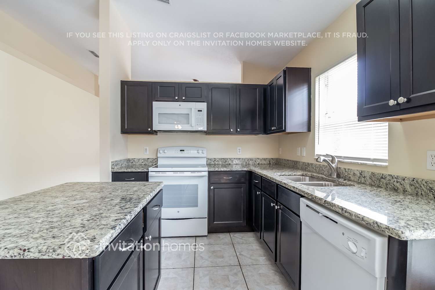 Building Photo - 1819 Windsor Oak Dr