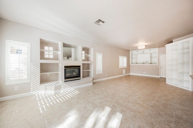 Building Photo - Beautiful Home in a Guard Gated Community