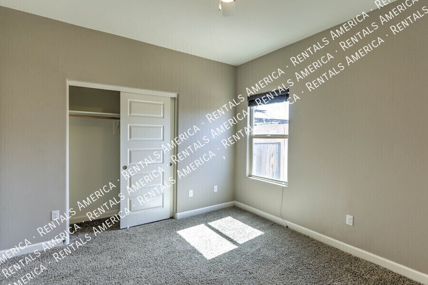 Building Photo - 17741 S Silent Meadows Path