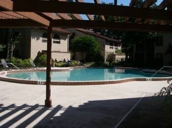 Building Photo - Available for move in February 2026!! Nice corner 2bed/2bath condo on 2nd floor with a spacious b...