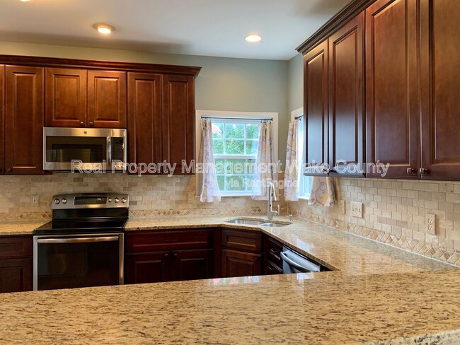 Building Photo - 9201 Langwood Dr