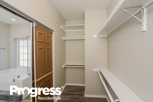 Building Photo - 11659 Foxford