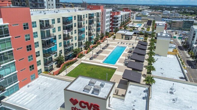 Building Photo - 1120 E Kennedy Blvd