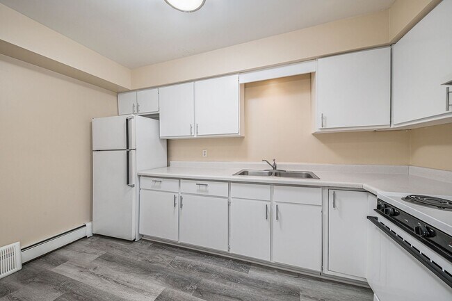 Building Photo - Copeland Avenue 6225 #B