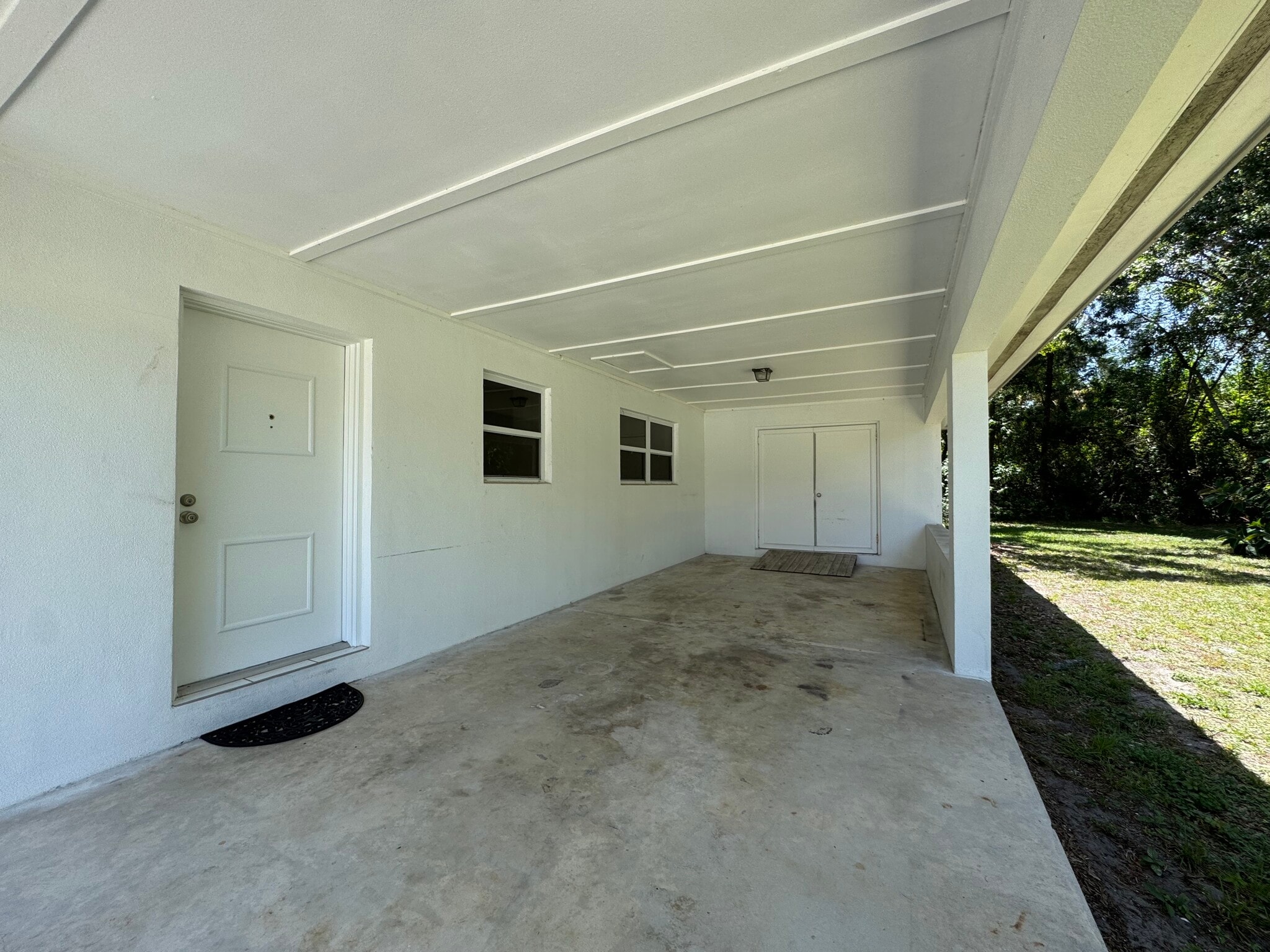 Building Photo - 2555 Granada Ave