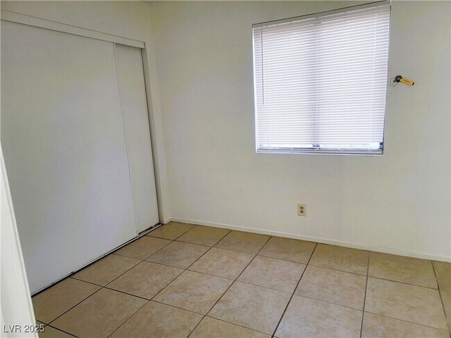 Building Photo - 6932 Kilgore Dr