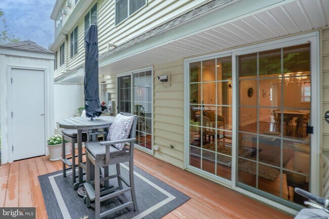 Building Photo - 28463 Pinehurst Cir