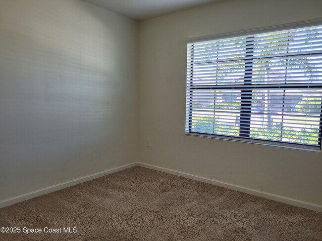 Building Photo - 760 Acadia Ct SE