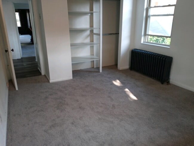 Building Photo - 1308 Louise St