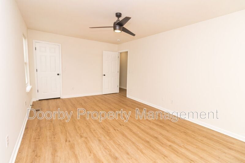 Building Photo - 2310 Cushman St