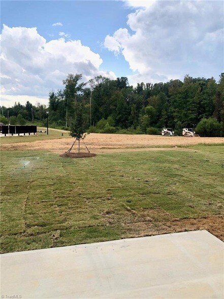 Building Photo - 6022 Wren Dr